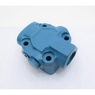 V10P PRIORITY VALVE & RELIEF COVER