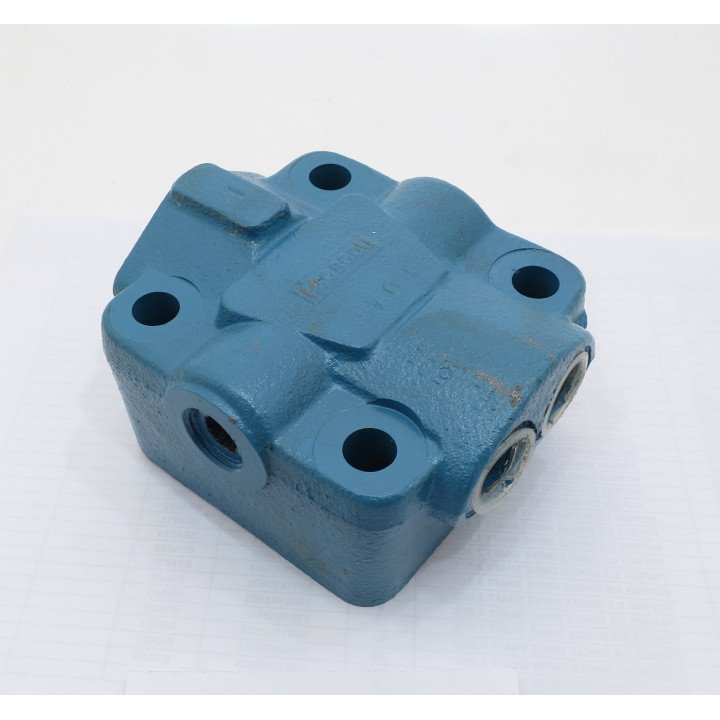 V20P PRIORITY VALVE & RELIEF COVER