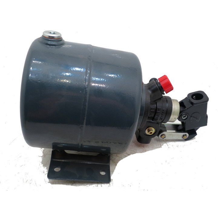 DA HAND PUMP 4 LTR 150 BAR