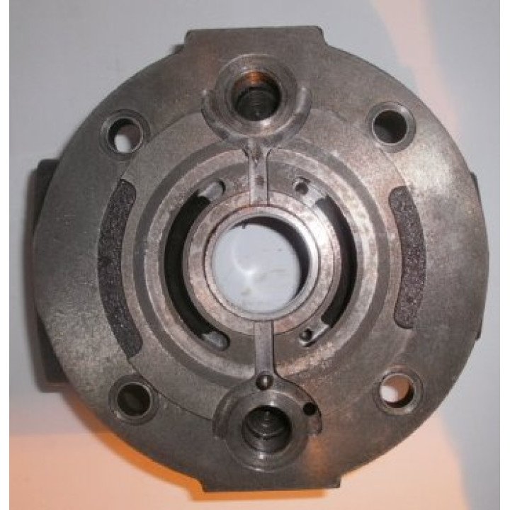 MA10V045 SAE B R/H THRU-DRIVE UNC