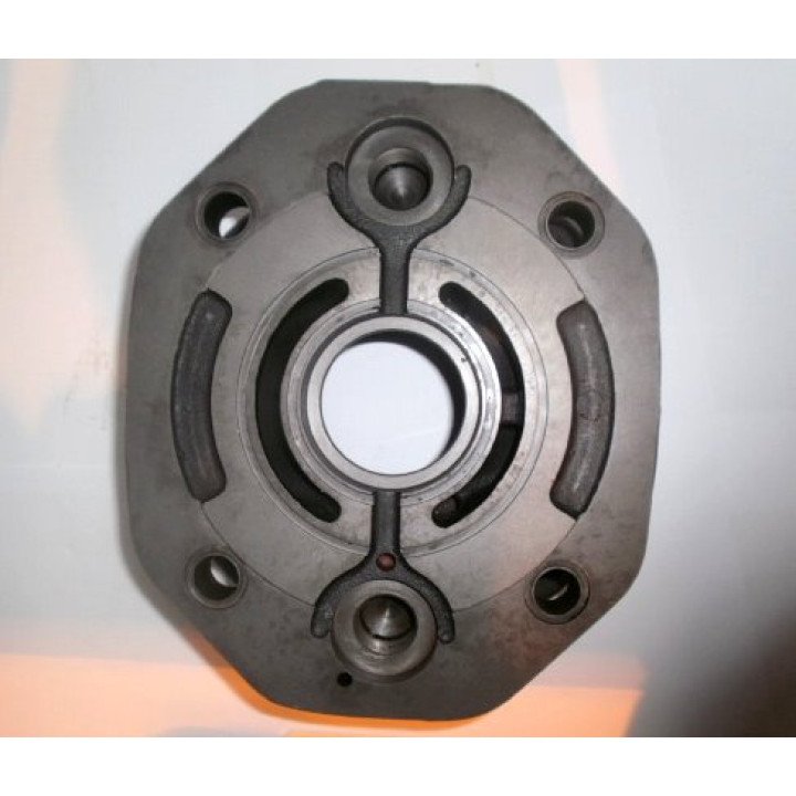 MA10V140 SAE D R/H THRU-DRIVE MET
