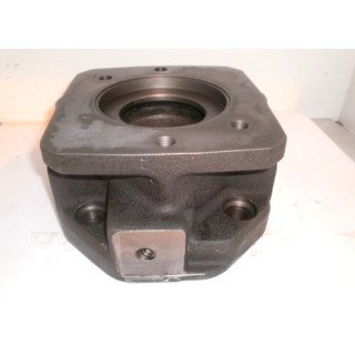 MA10V140 SAE C R/H THRU-DRIVE  UNC