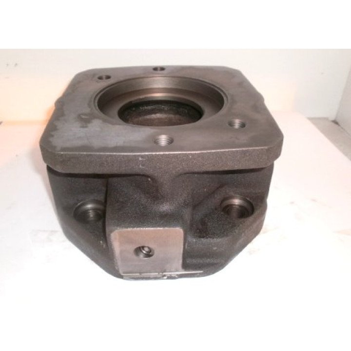MA10V140 SAE C R/H THRU-DRIVE  UNC