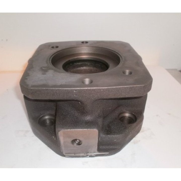 MA10V140 SAE C R/H THRU-DRIVE  UNC