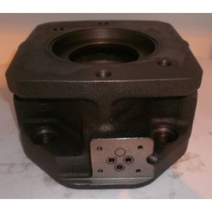 MA10V140 SAE C R/H THRU-DRIVE  UNC