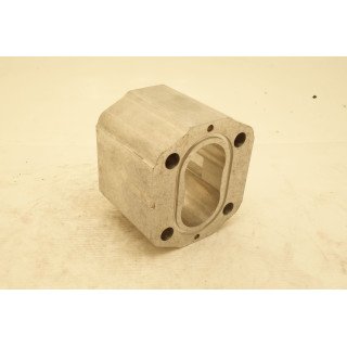 SNP2 19CC/REV REAR PORT 76MM BODY