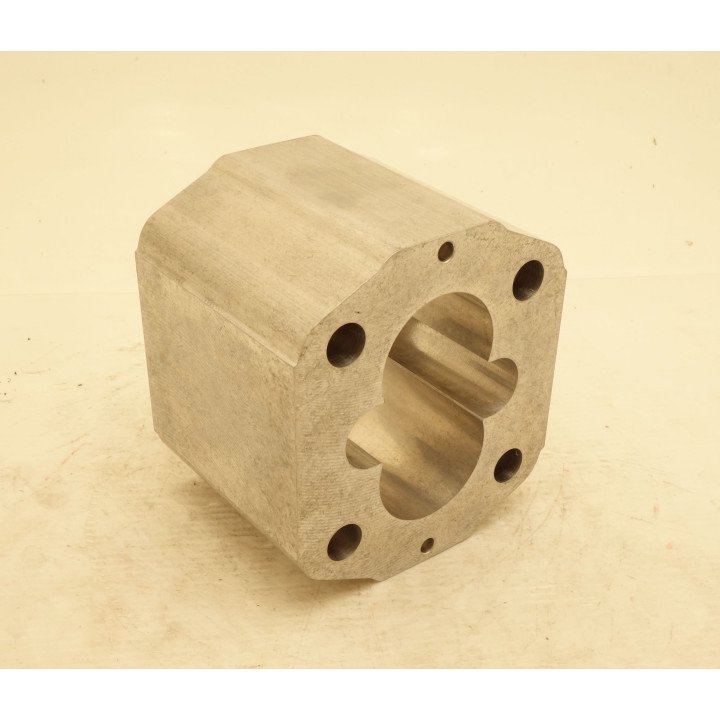 SNP2 19CC/REV REAR PORT 76MM BODY