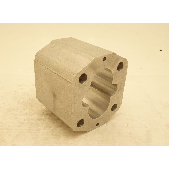 SNP2 22CC/REV REAR PORT 82MM BOD