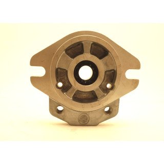 SNP2 SAE A FRONT R/H 2 BOLT FLANGE
