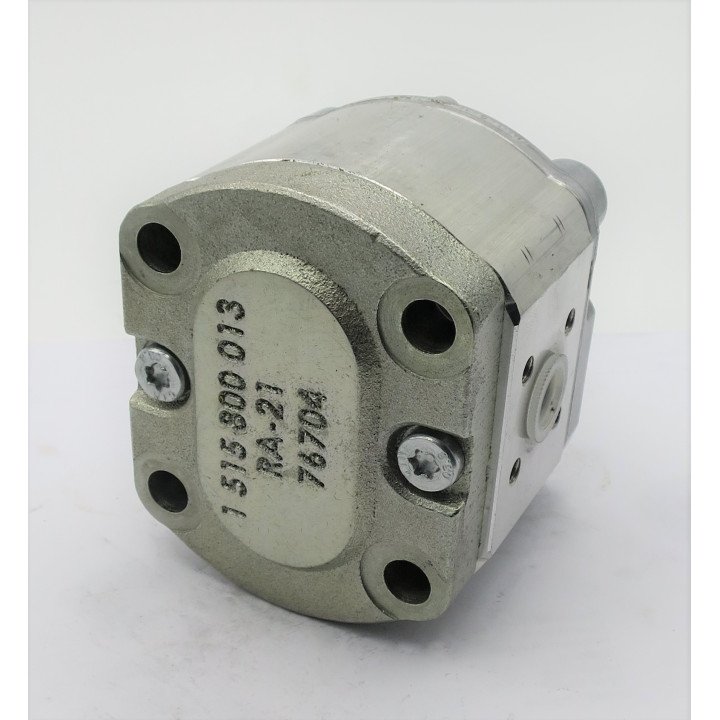 1517222374 / 0510215307 REAR PUMP