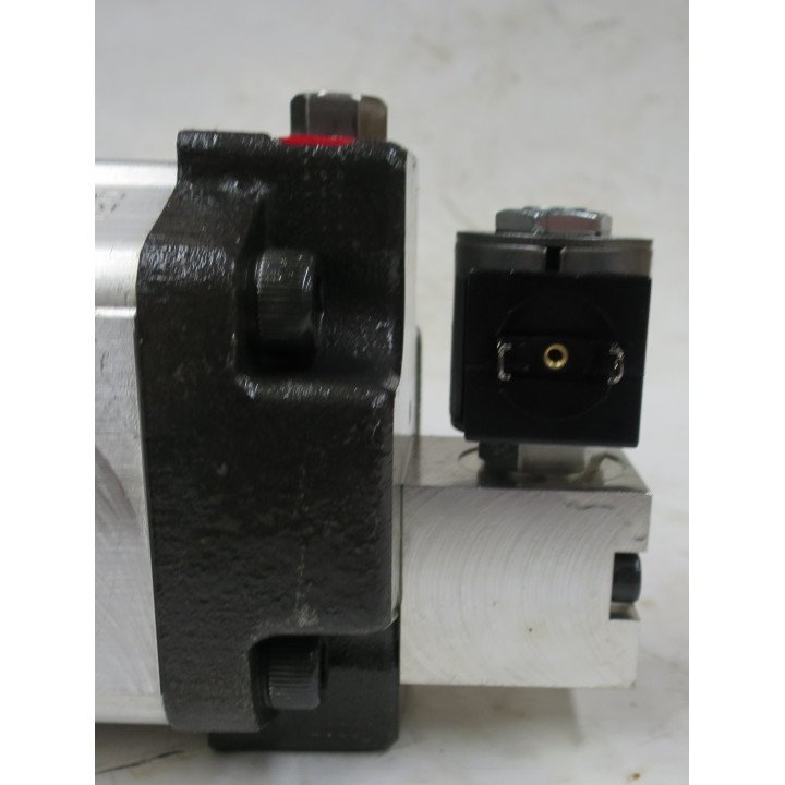 Dynamatic No. 551/1/01273/210/032