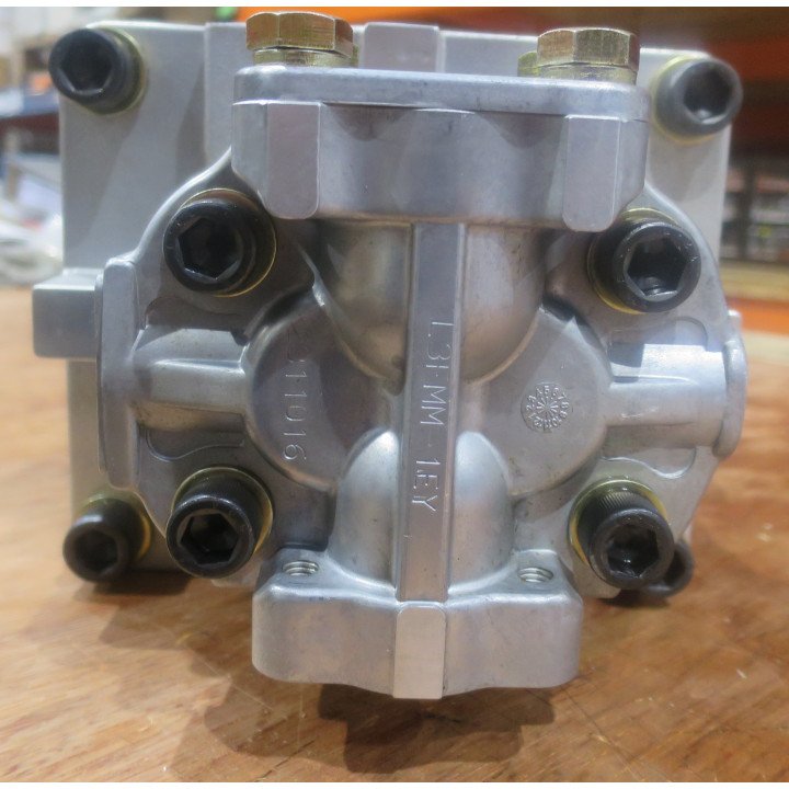 KOMATSU HYDRAULIC PUMP 705-55-34160