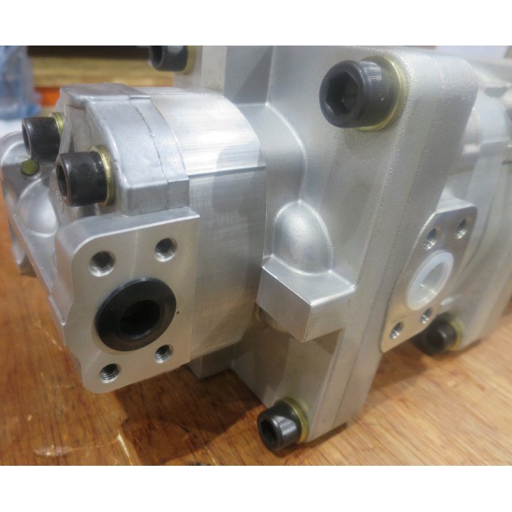 KOMATSU HYDRAULIC PUMP 705-55-34160