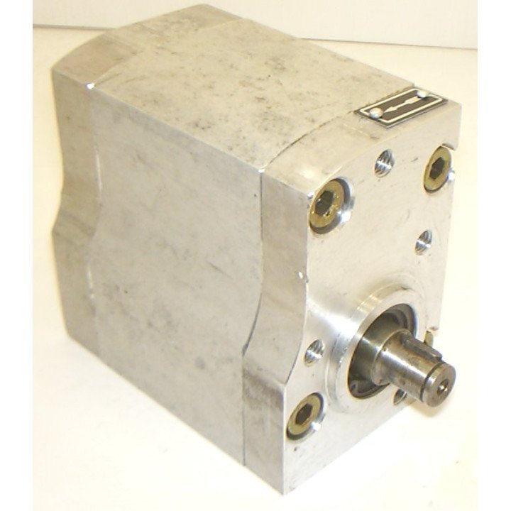 IMT AUXILIARY HYDRAULIC PUMP**