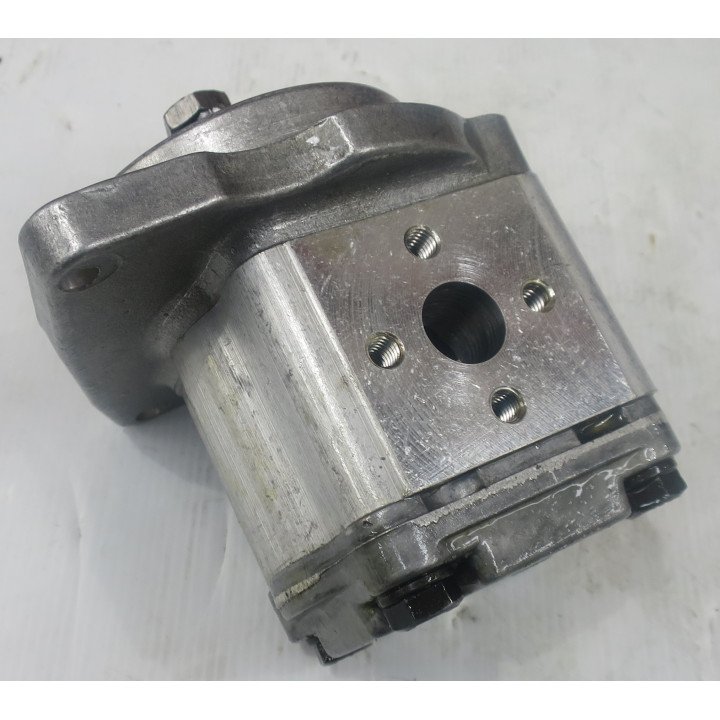 C15L DORSET HYDRAULIC PUMP  08979