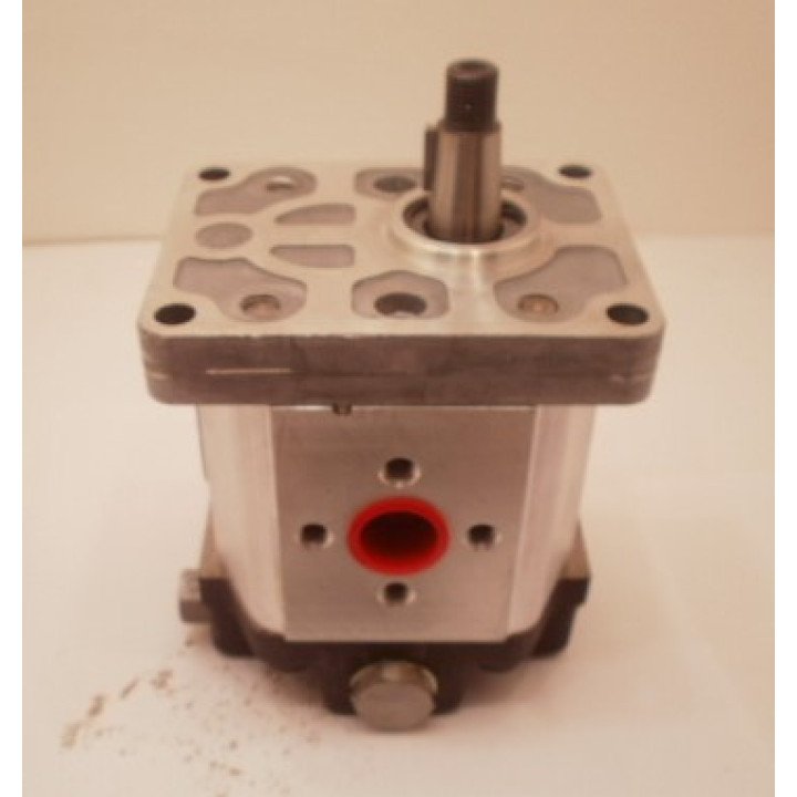 551/1/00953/200 FAN DRIVE PUMP