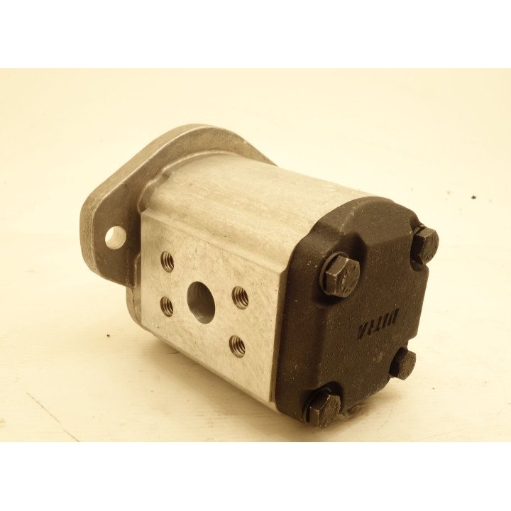 1PX230C HYDRAULIC PUMP  5752F