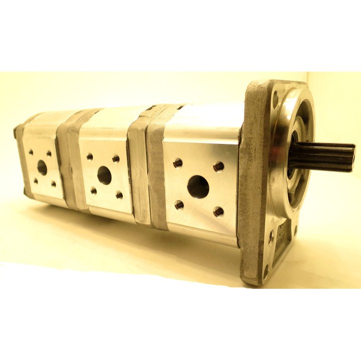 TRIPLE  EQUIVALENT HYDRAULIC GEAR