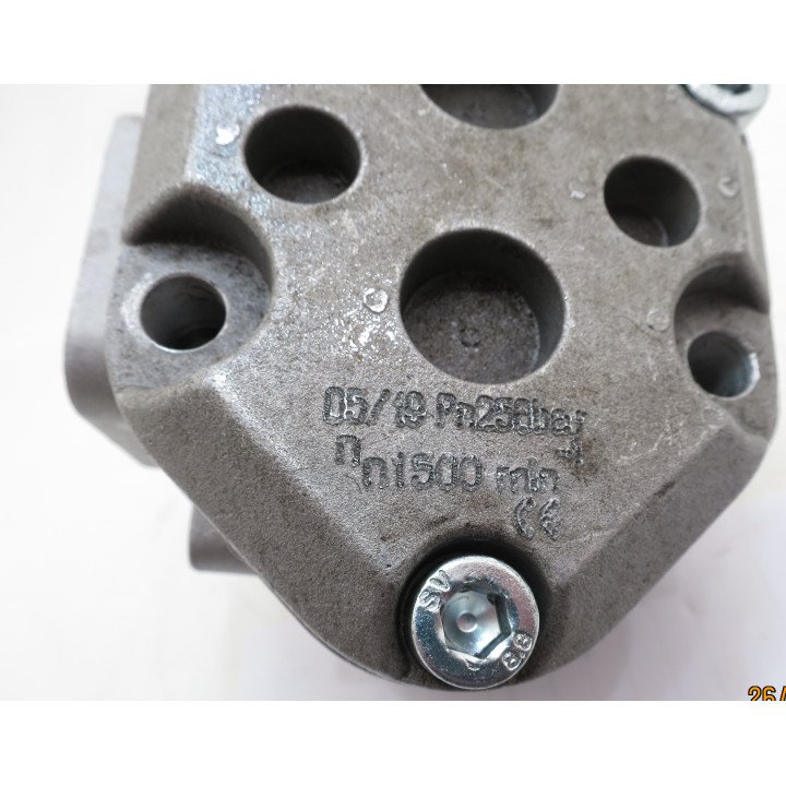 EQUIVALENT HYDRAULIC GEAR PUMP
